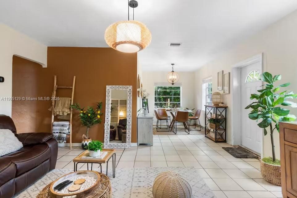 402 NW 102nd St, Miami FL 33150 — 16