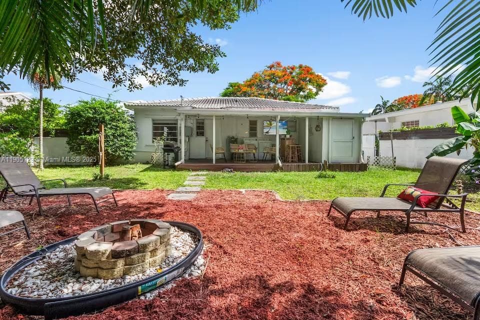 402 NW 102nd St, Miami FL 33150 — 12