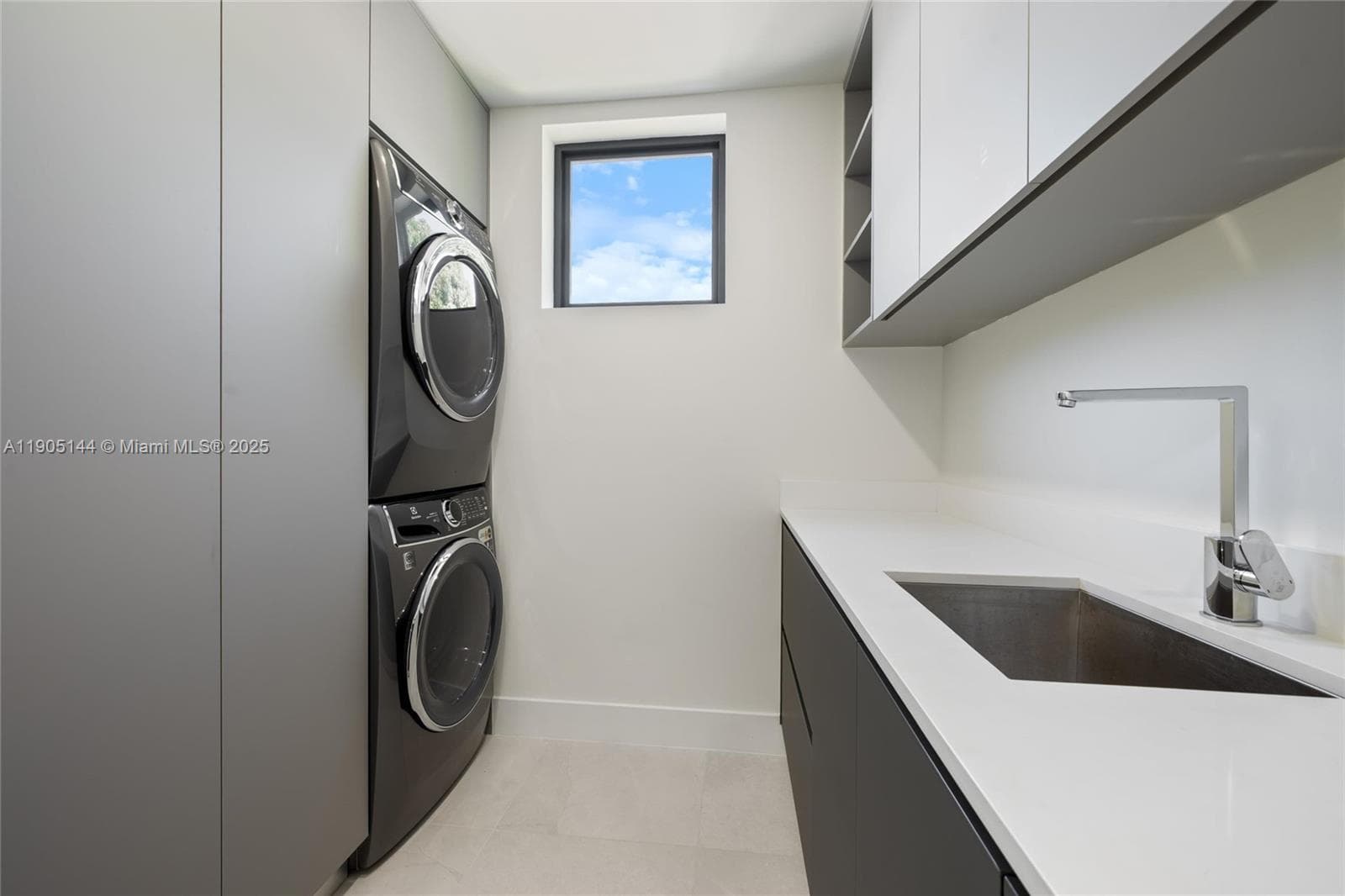 2127 SW 11th Ter, Miami FL 33135 — 26