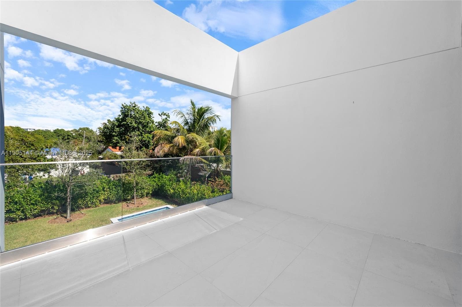 2127 SW 11th Ter, Miami FL 33135 — 28