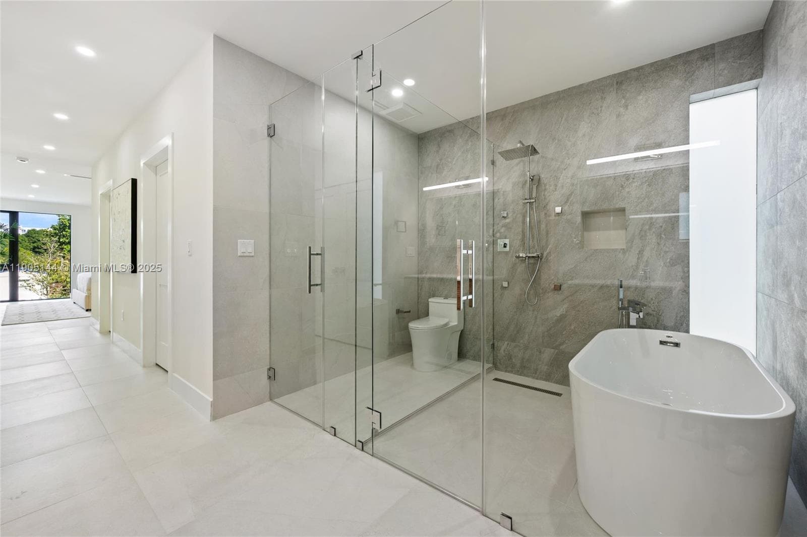 2127 SW 11th Ter, Miami FL 33135 — 15