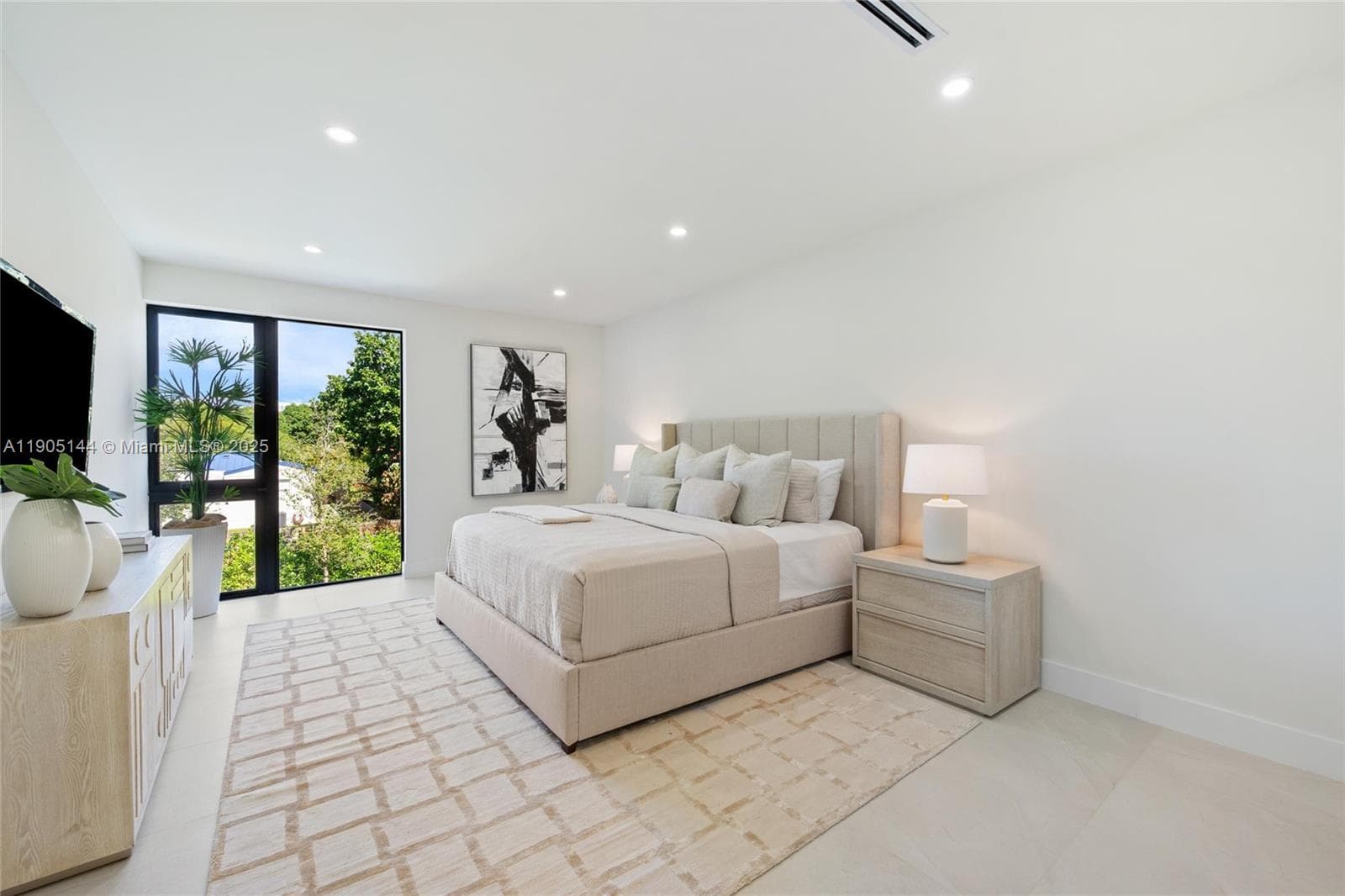 2127 SW 11th Ter, Miami FL 33135 — 11