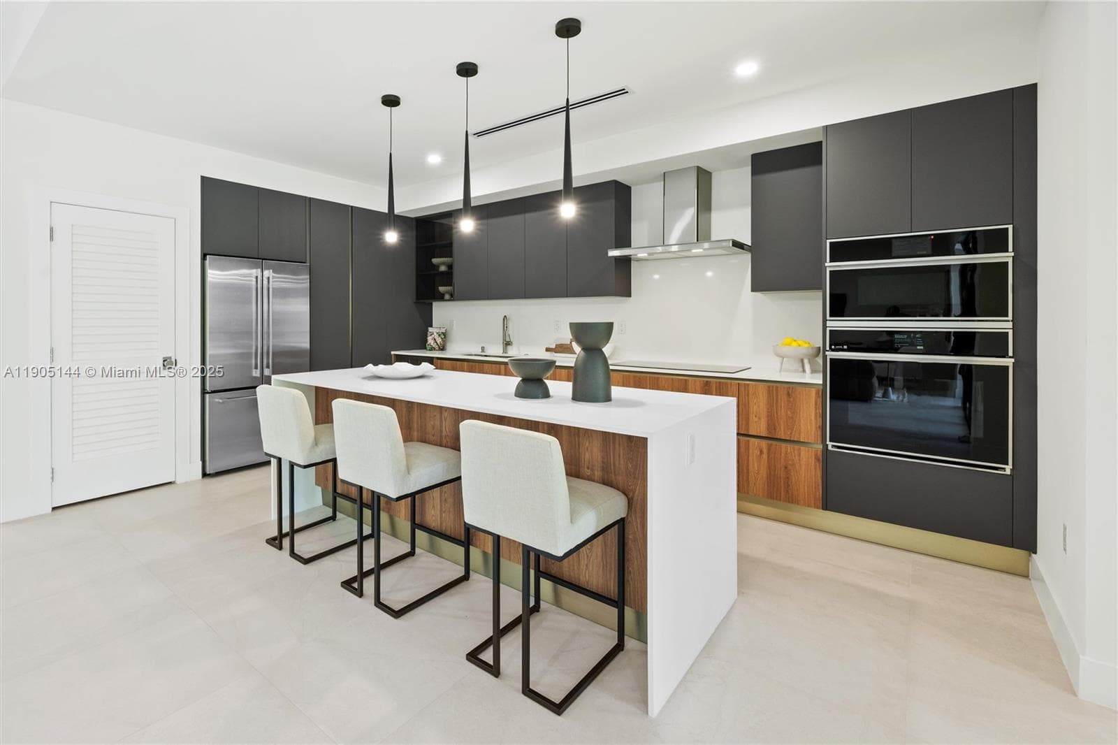 2127 SW 11th Ter, Miami FL 33135 — 8