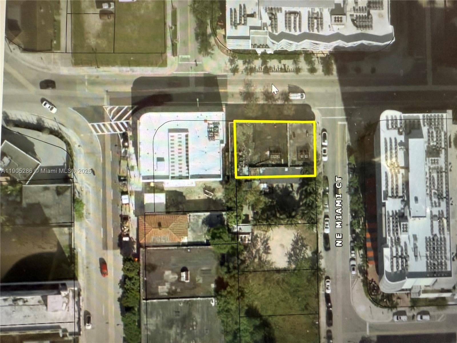 30 NE 14 St, Miami FL 33132 — 1