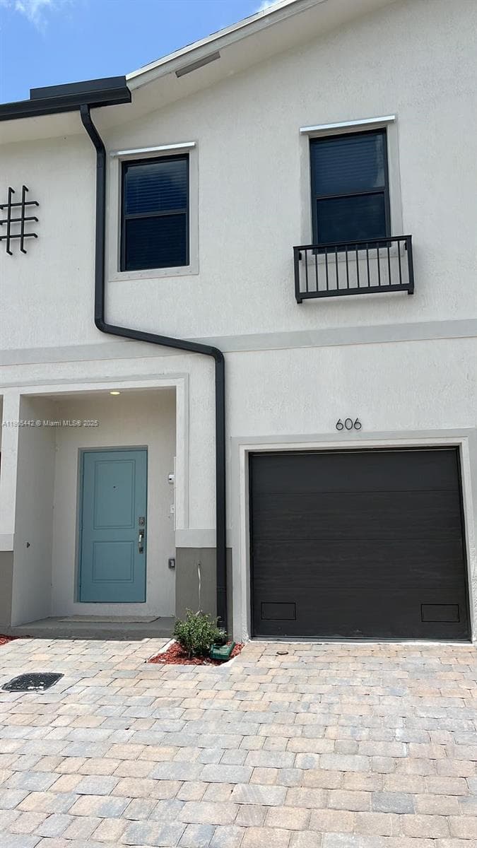606 SW 12 st, Homestead FL 33034 — 1