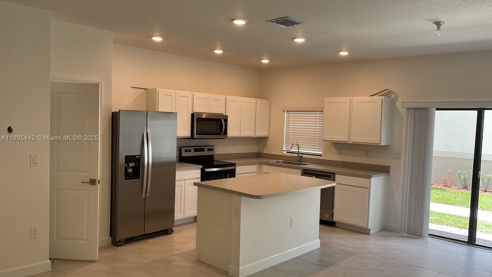 606 SW 12 st, Homestead FL 33034 — 5