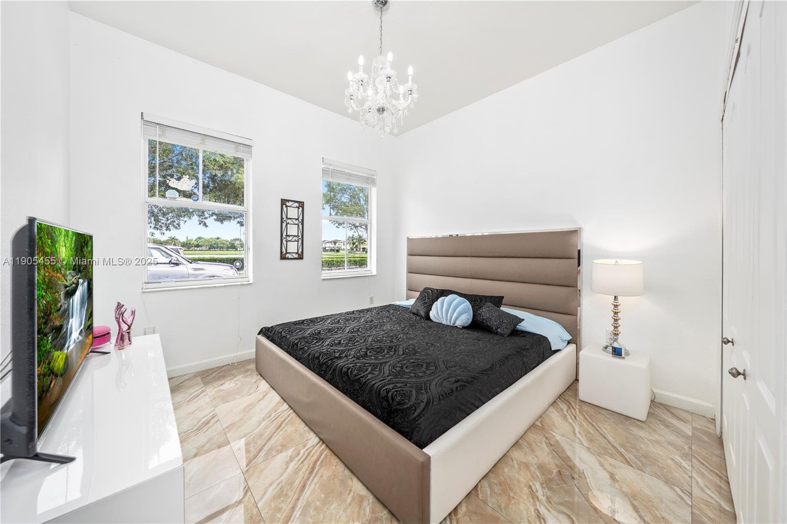 18000 NW 90th Pl, Hialeah FL 33018 — 23