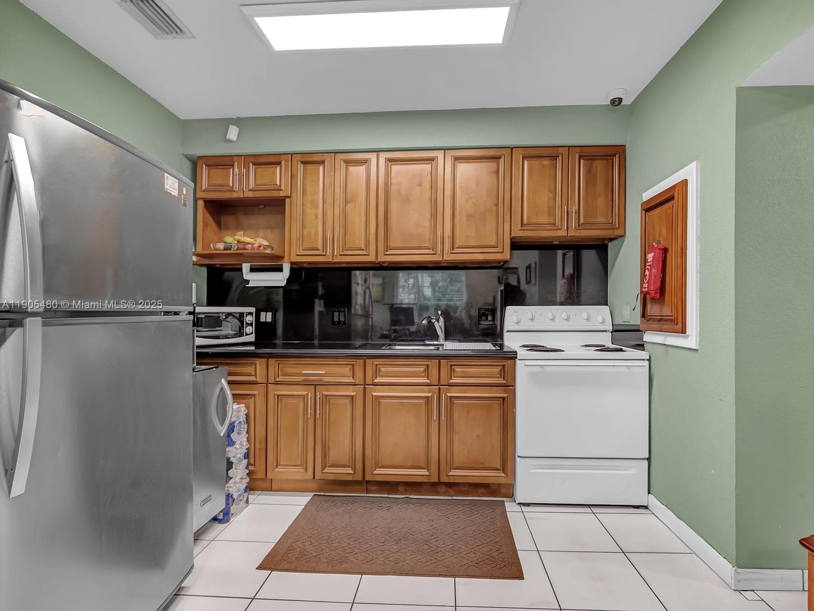 660 Miller Dr, Miami Springs FL 33166 — 16