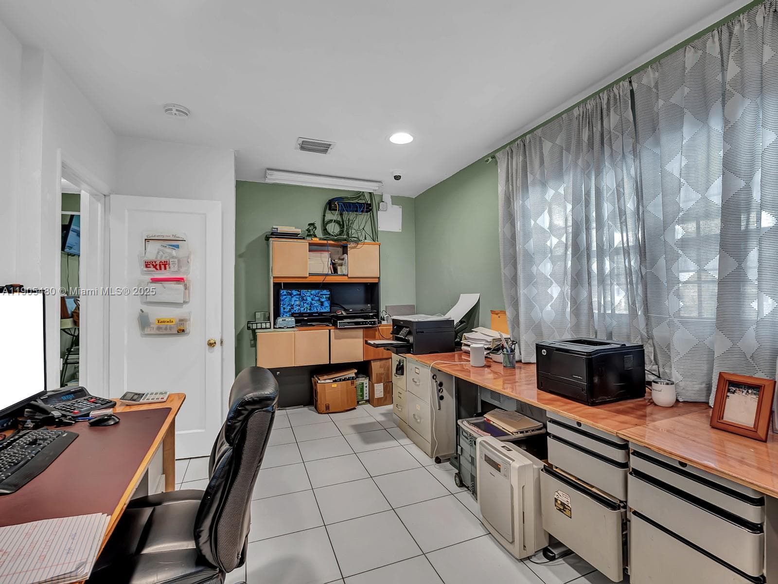 660 Miller Dr, Miami Springs FL 33166 — 20