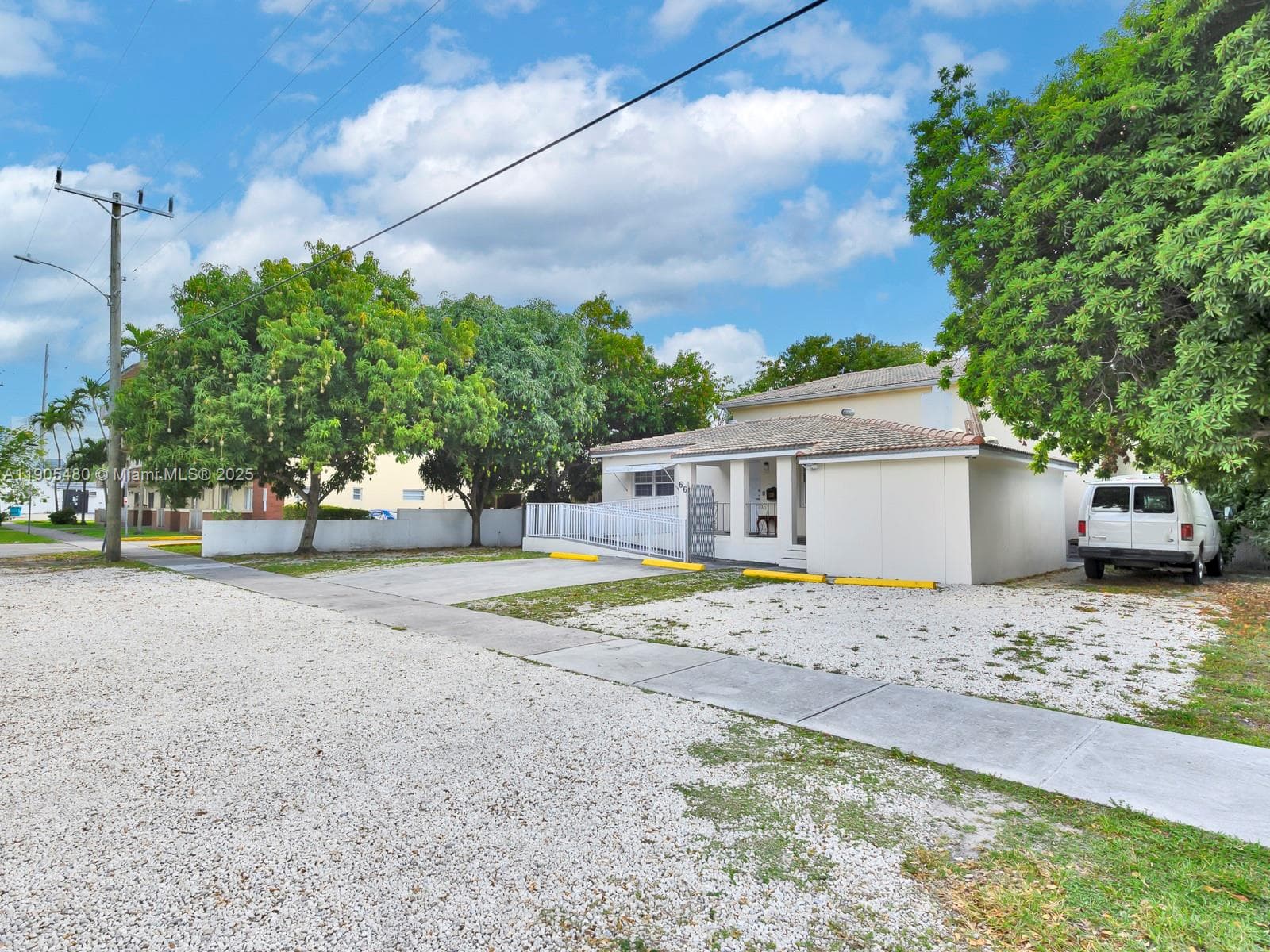 660 Miller Dr, Miami Springs FL 33166 — 9