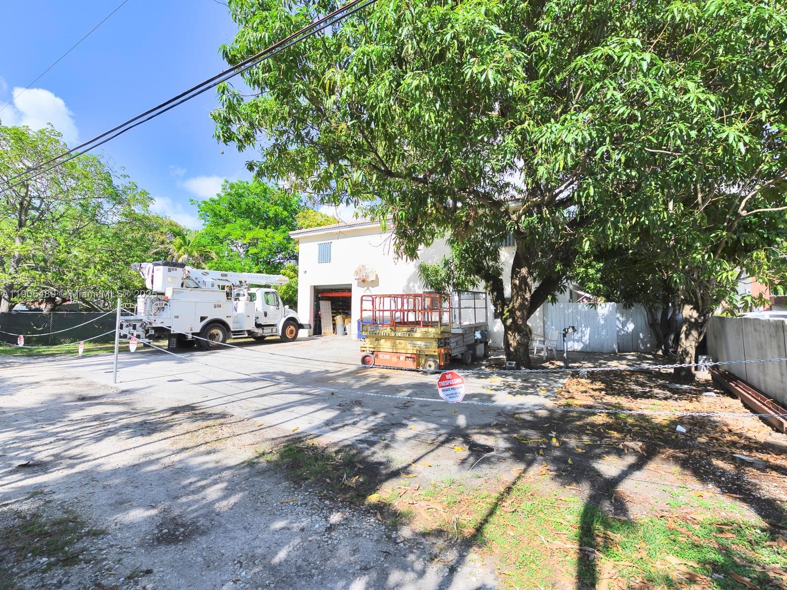 660 Miller Dr, Miami Springs FL 33166 — 24