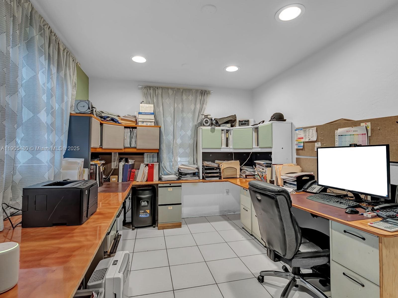660 Miller Dr, Miami Springs FL 33166 — 19