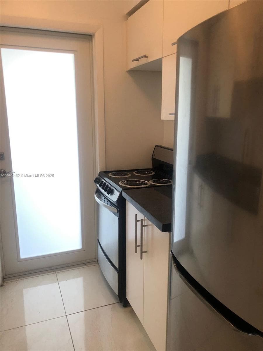7155 Rue Notre Dame, Miami Beach FL 33141 — 23
