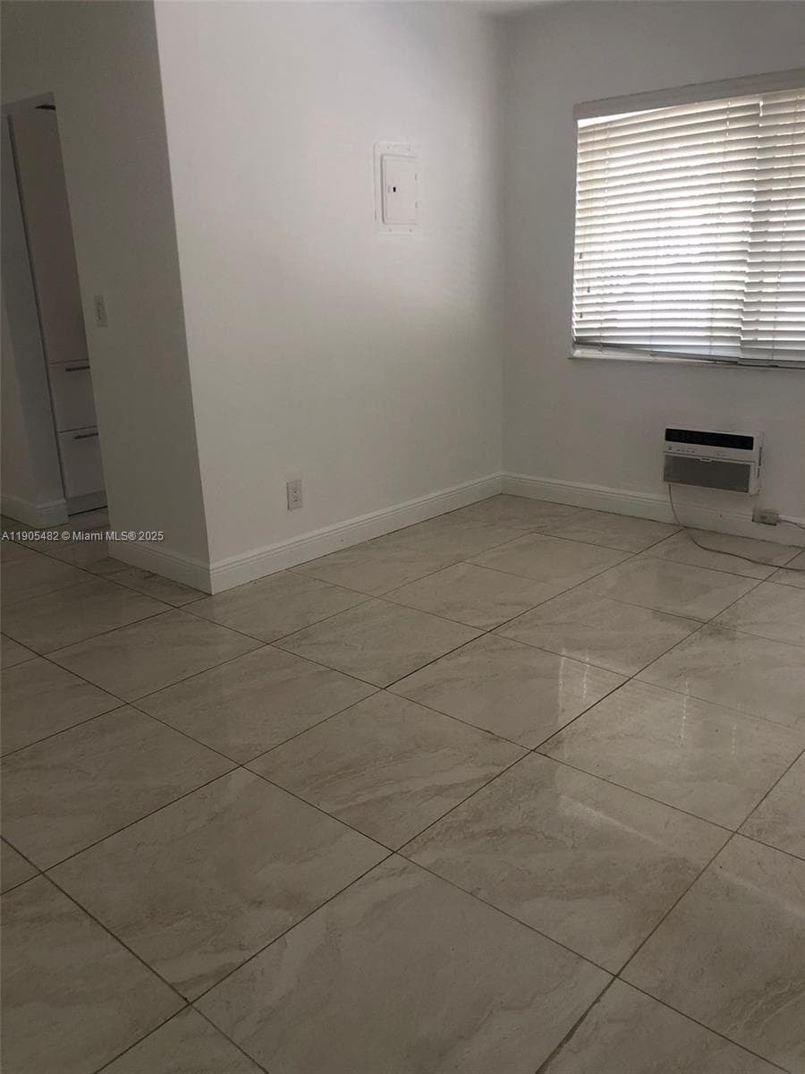 7155 Rue Notre Dame, Miami Beach FL 33141 — 20