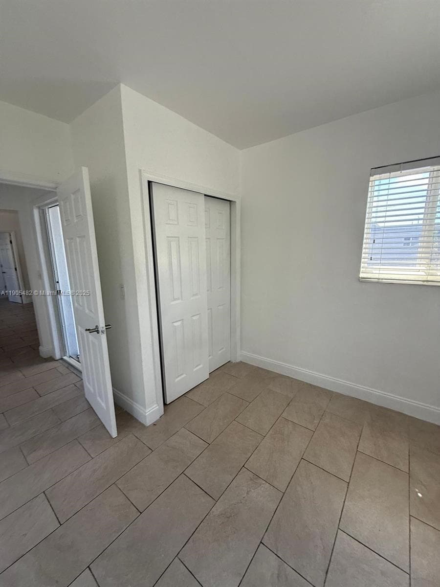 7155 Rue Notre Dame, Miami Beach FL 33141 — 45