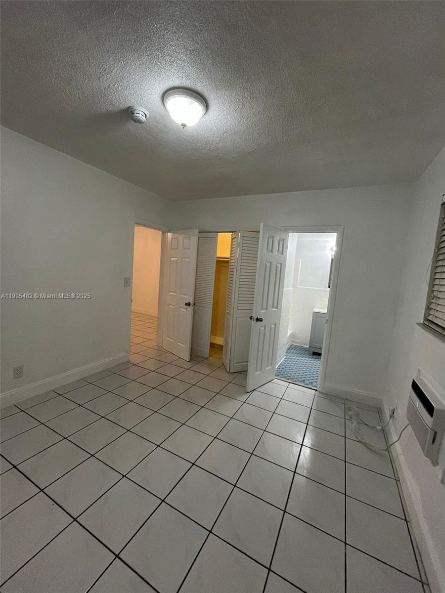 7155 Rue Notre Dame, Miami Beach FL 33141 — 37