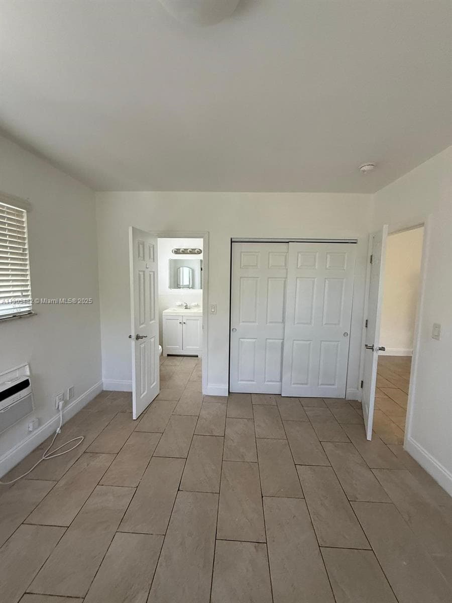 7155 Rue Notre Dame, Miami Beach FL 33141 — 48