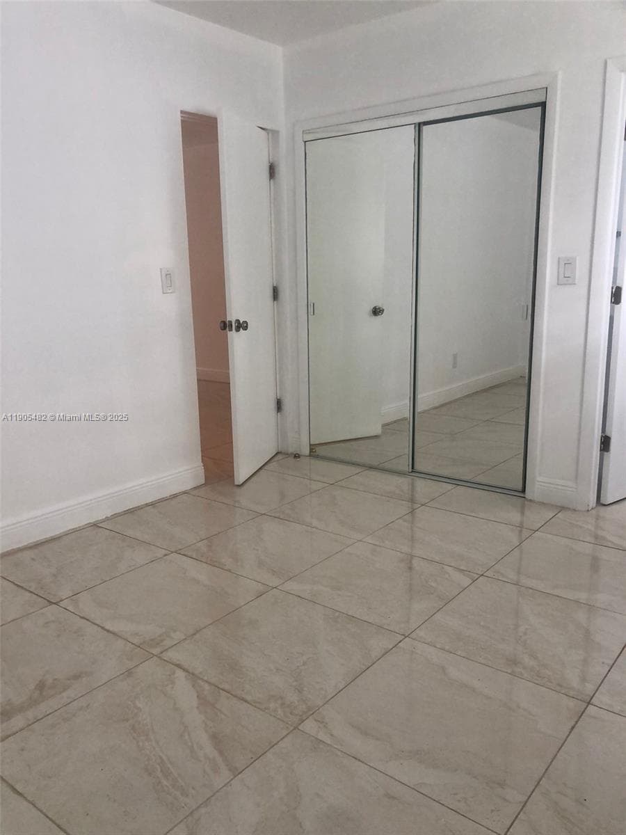 7155 Rue Notre Dame, Miami Beach FL 33141 — 29