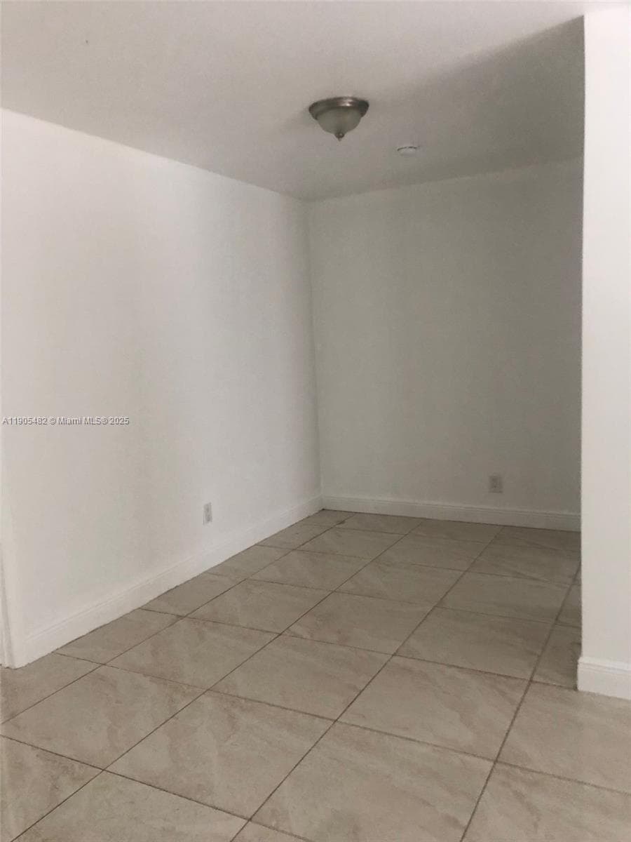 7155 Rue Notre Dame, Miami Beach FL 33141 — 21
