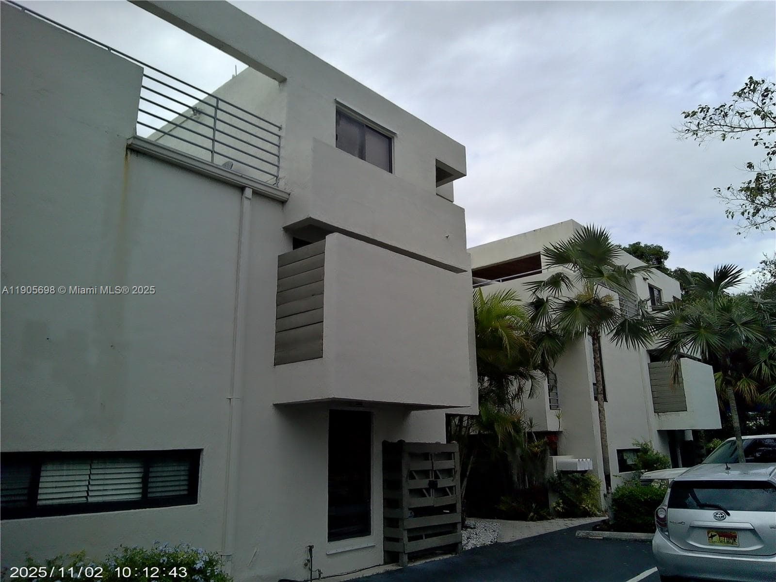 3036 SW 27th Ave # 5, Miami FL 33133 — 20