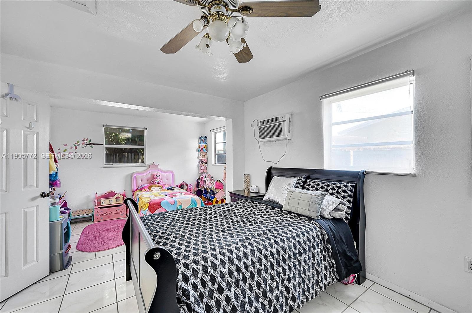 671 E 53rd St, Hialeah FL 33013 — 35
