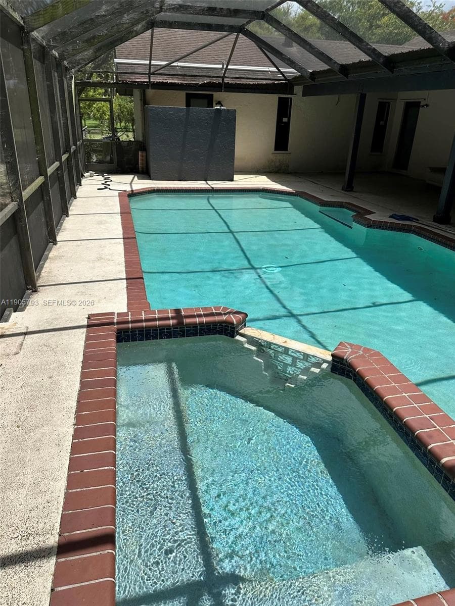 18750 SW 207th Ave, Miami FL 33187 — 9