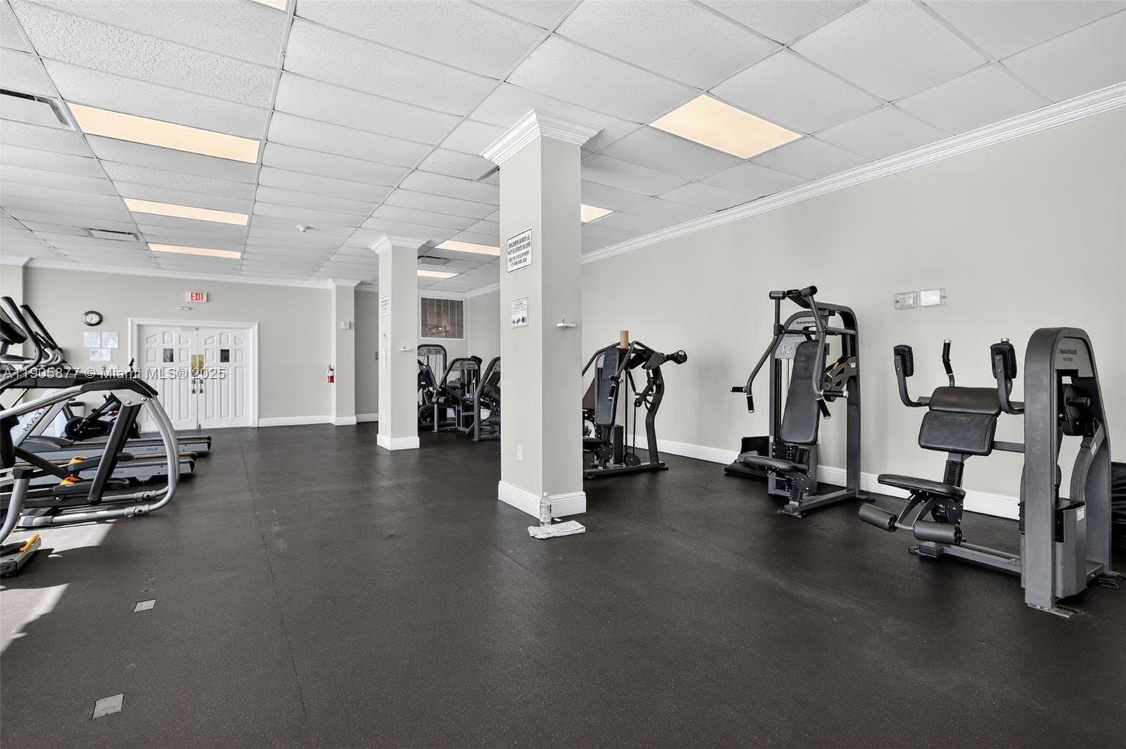 7135 Collins Ave # 705, Miami Beach FL 33141 — 53