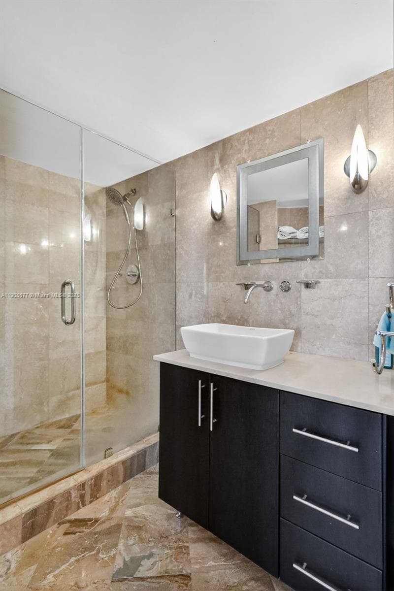 7135 Collins Ave # 705, Miami Beach FL 33141 — 36