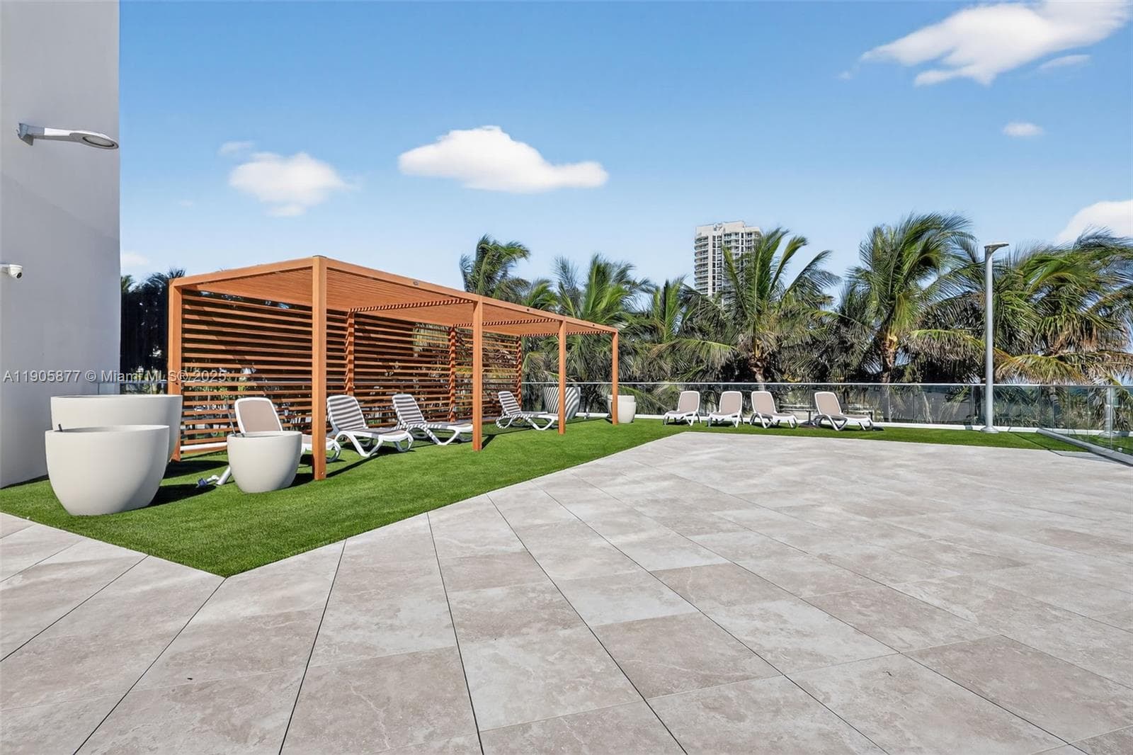 7135 Collins Ave # 705, Miami Beach FL 33141 — 61