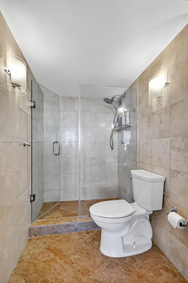 7135 Collins Ave # 705, Miami Beach FL 33141 — 31