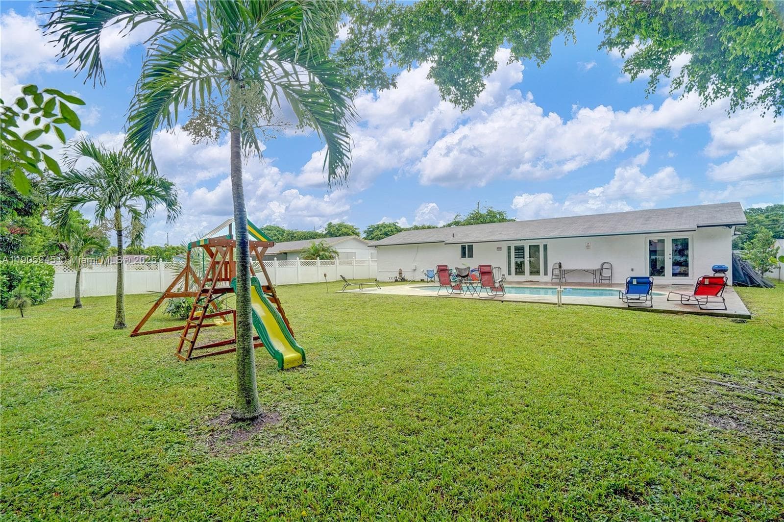 17000 NW 18th Ave, Miami Gardens FL 33056 — 23