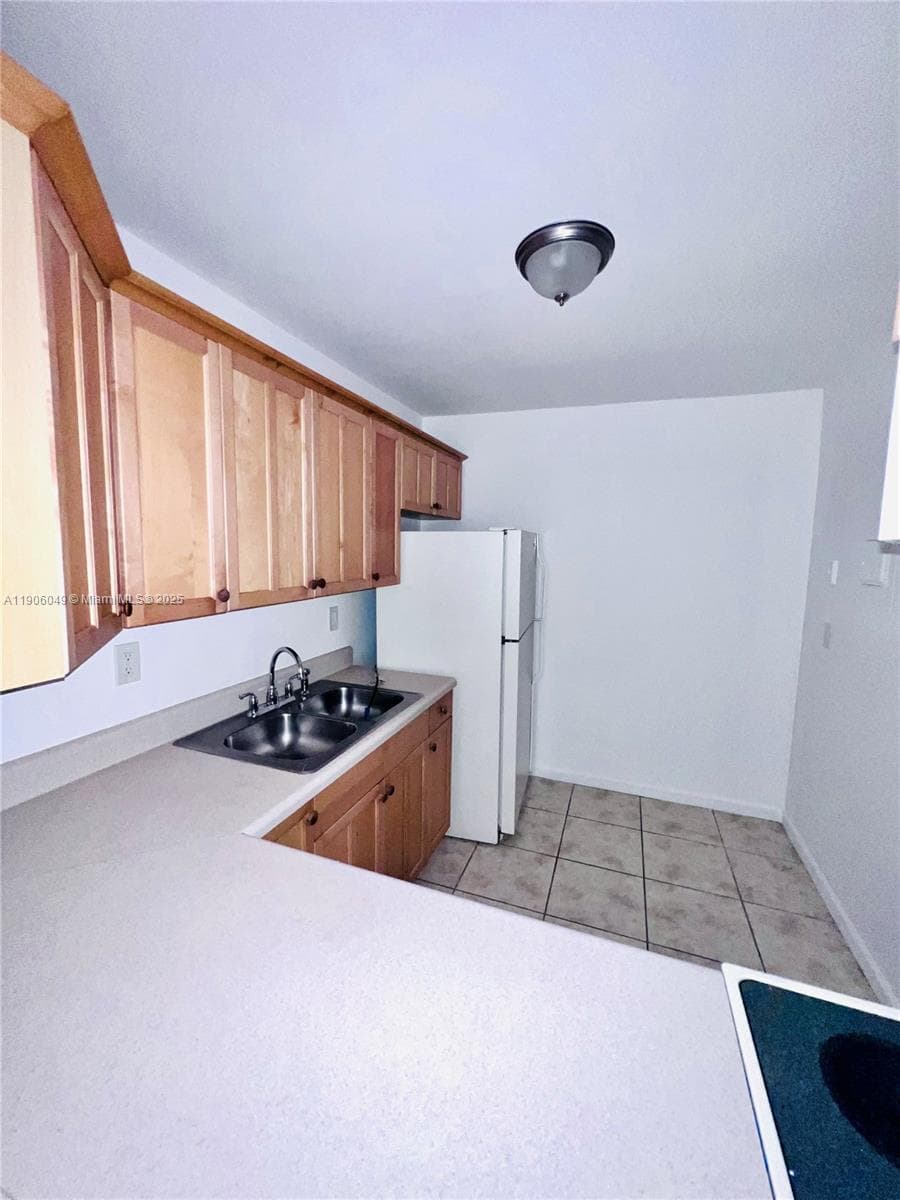 12290 NE 11th Ct # 305, North Miami FL 33161 — 6