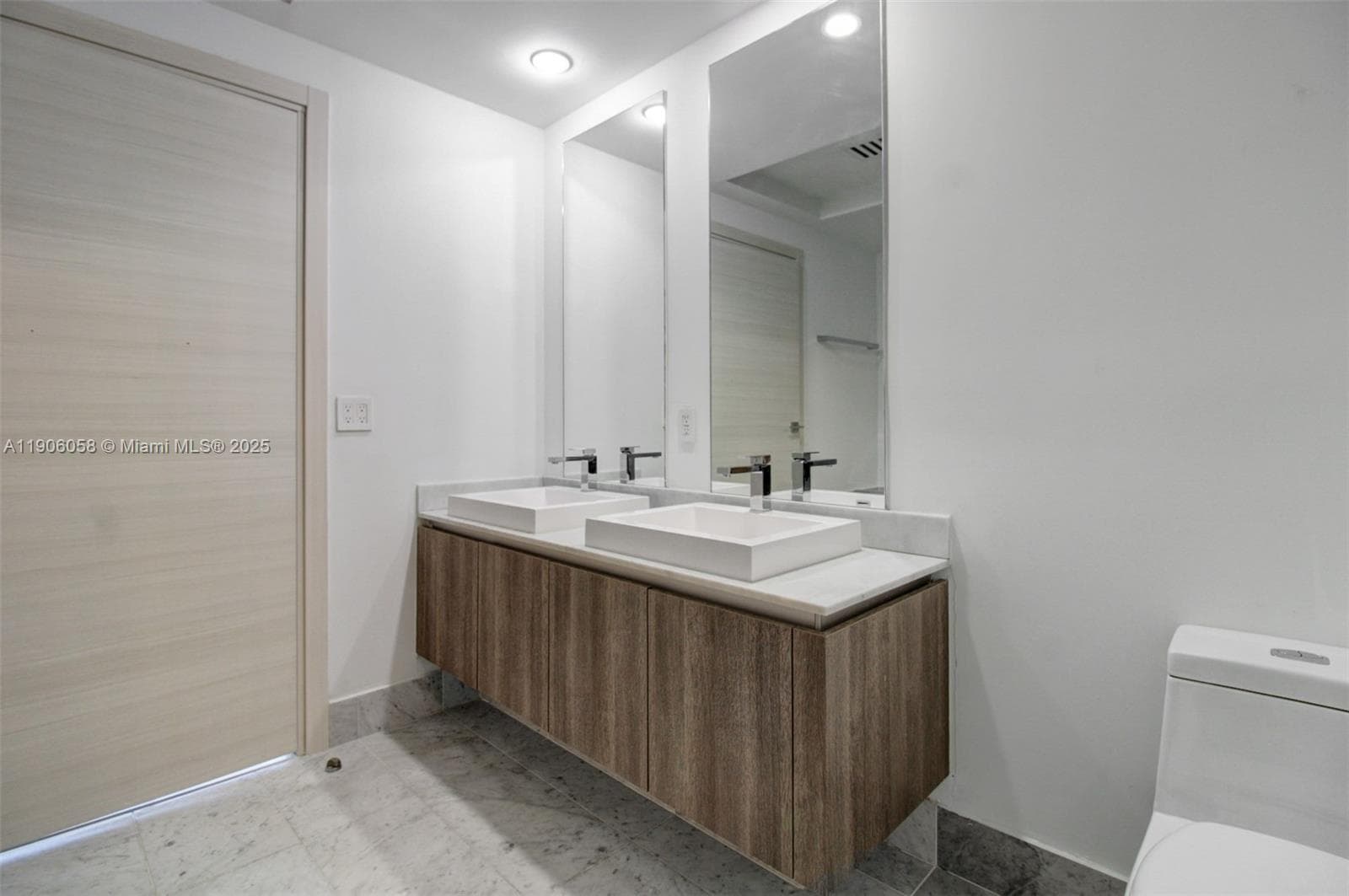 801 S Miami Ave # 4309, Miami FL 33130 — 11