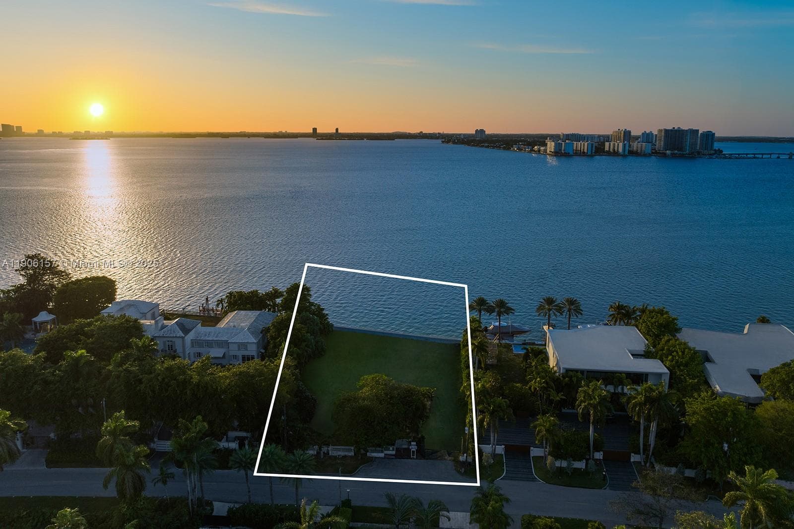5840 N Bay Rd, Miami Beach FL 33140 — 2