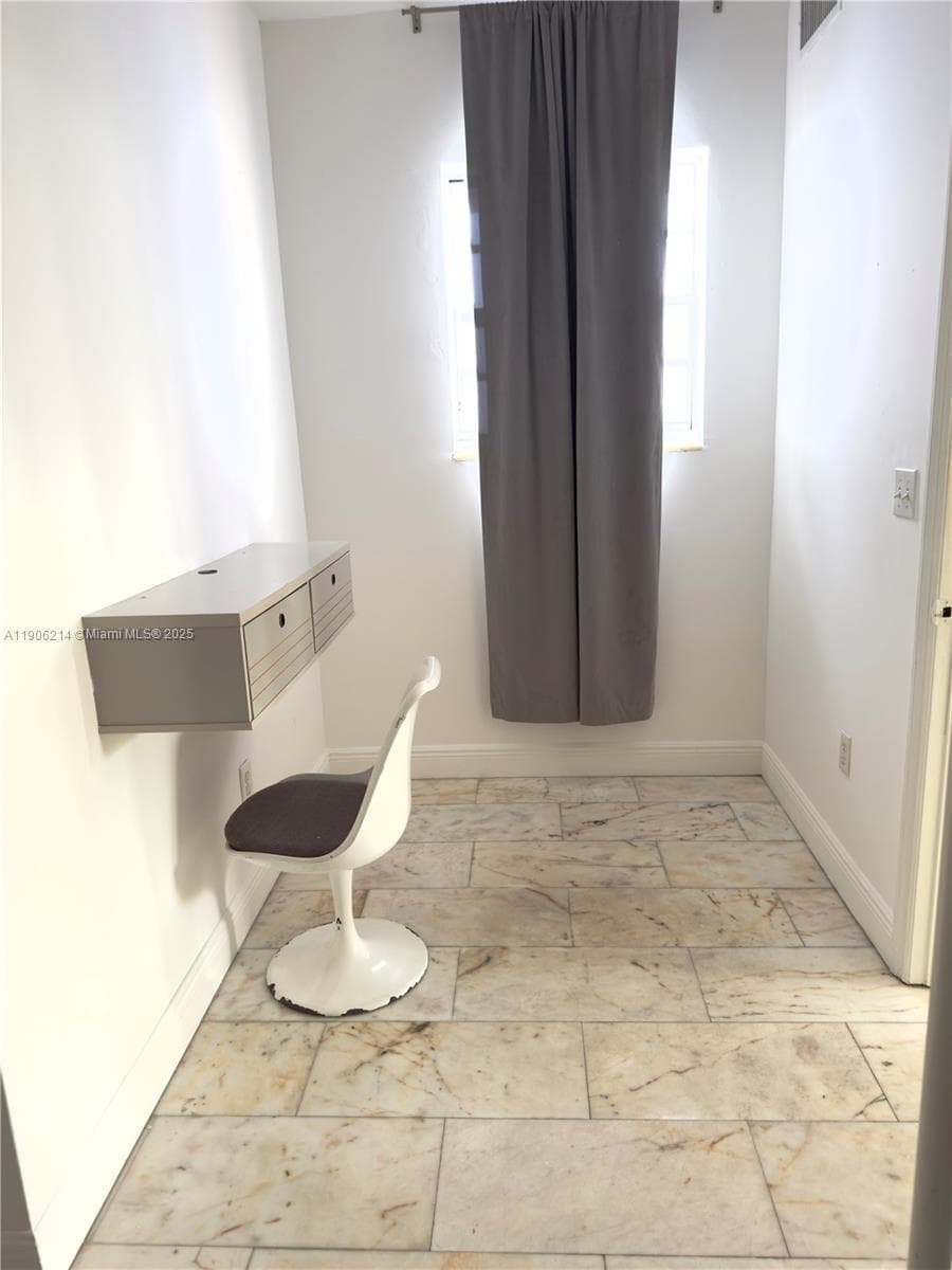 1526 Pennsylvania Ave # 2, Miami Beach FL 33139 — 8