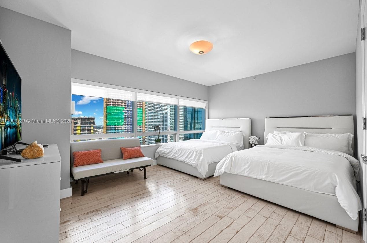 1435 Brickell Ave # 3401, Miami FL 33131 — 2