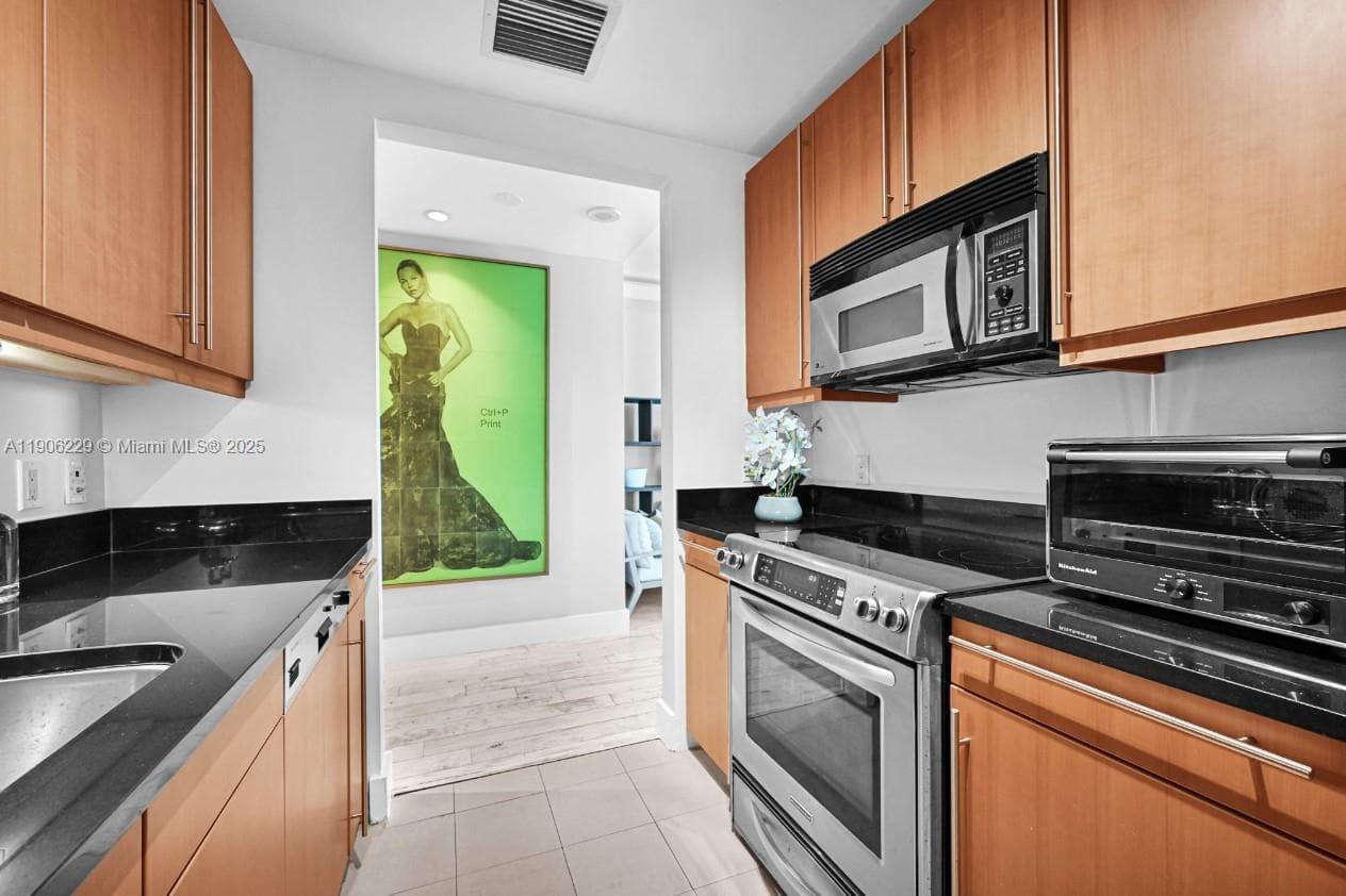 1435 Brickell Ave # 3401, Miami FL 33131 — 26