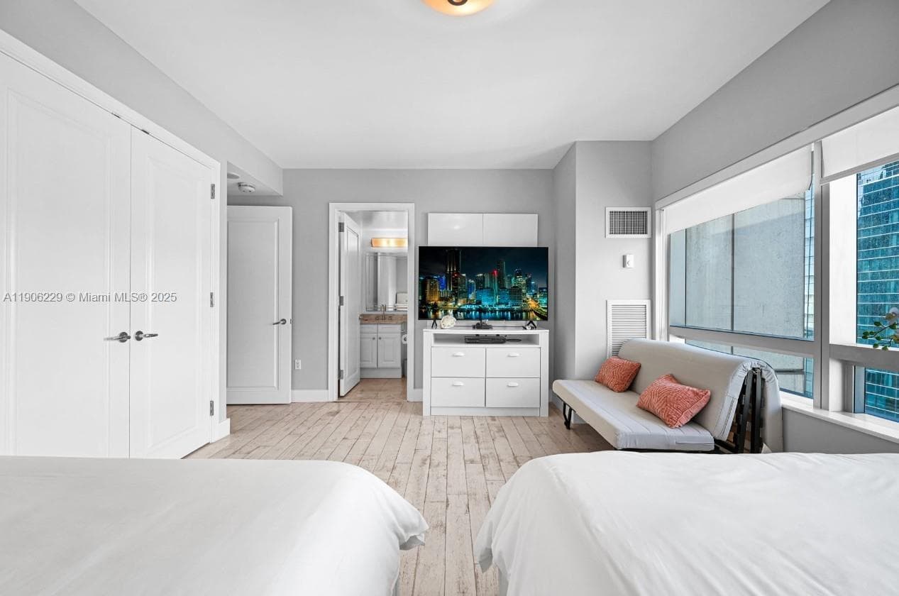 1435 Brickell Ave # 3401, Miami FL 33131 — 5