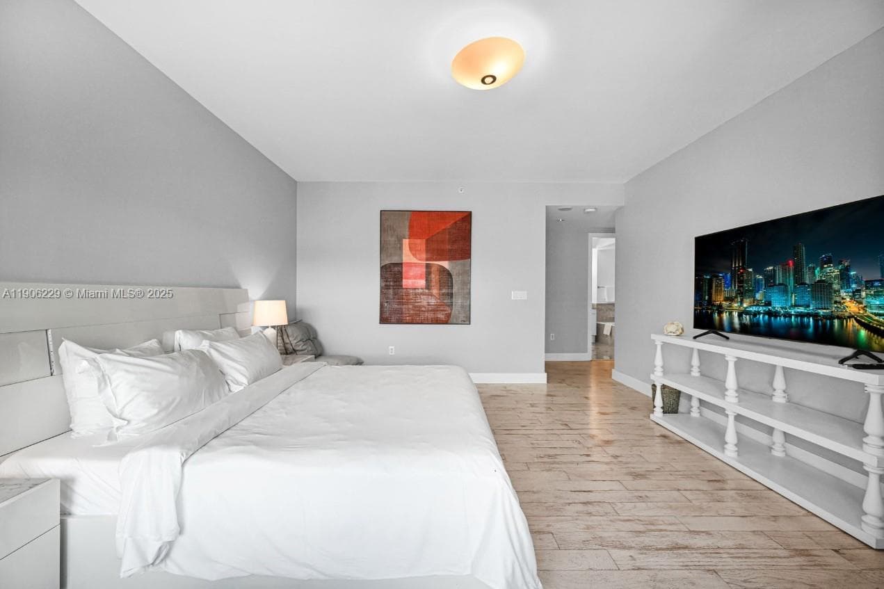1435 Brickell Ave # 3401, Miami FL 33131 — 11