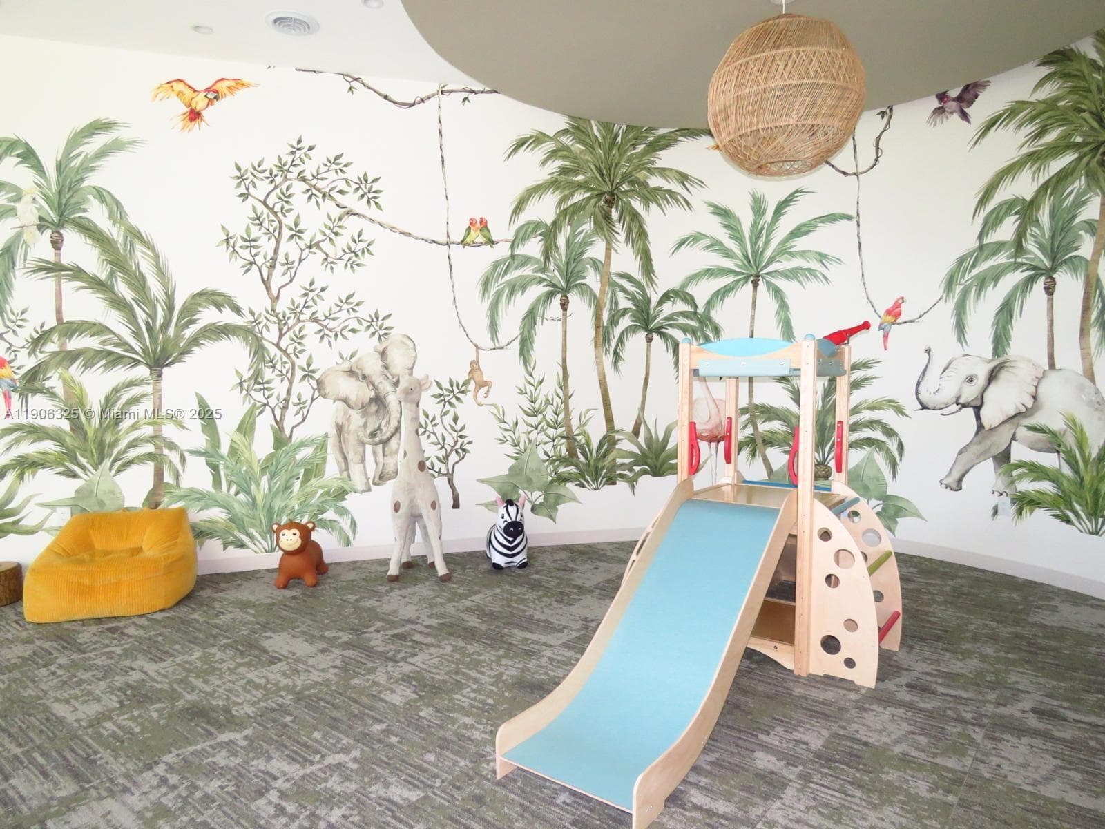 700 NE 24 # 203, Miami FL 33137 — 5