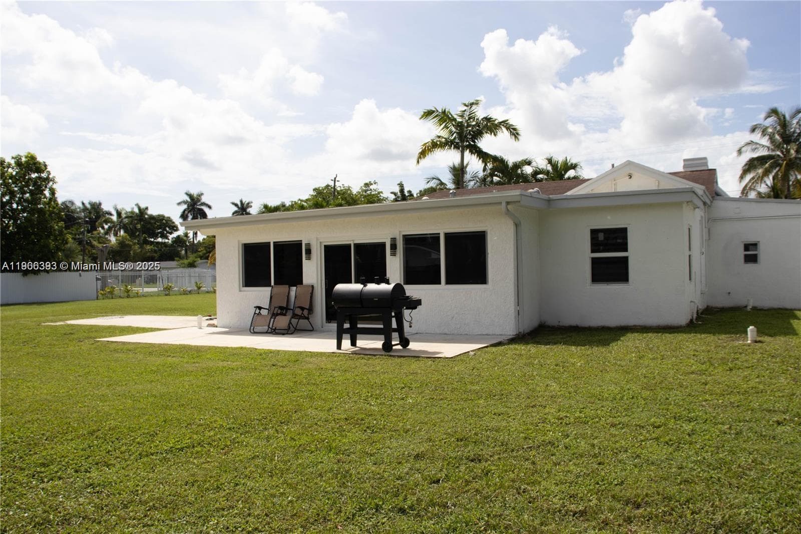 295 NE 150th St, Miami FL 33161 — 11