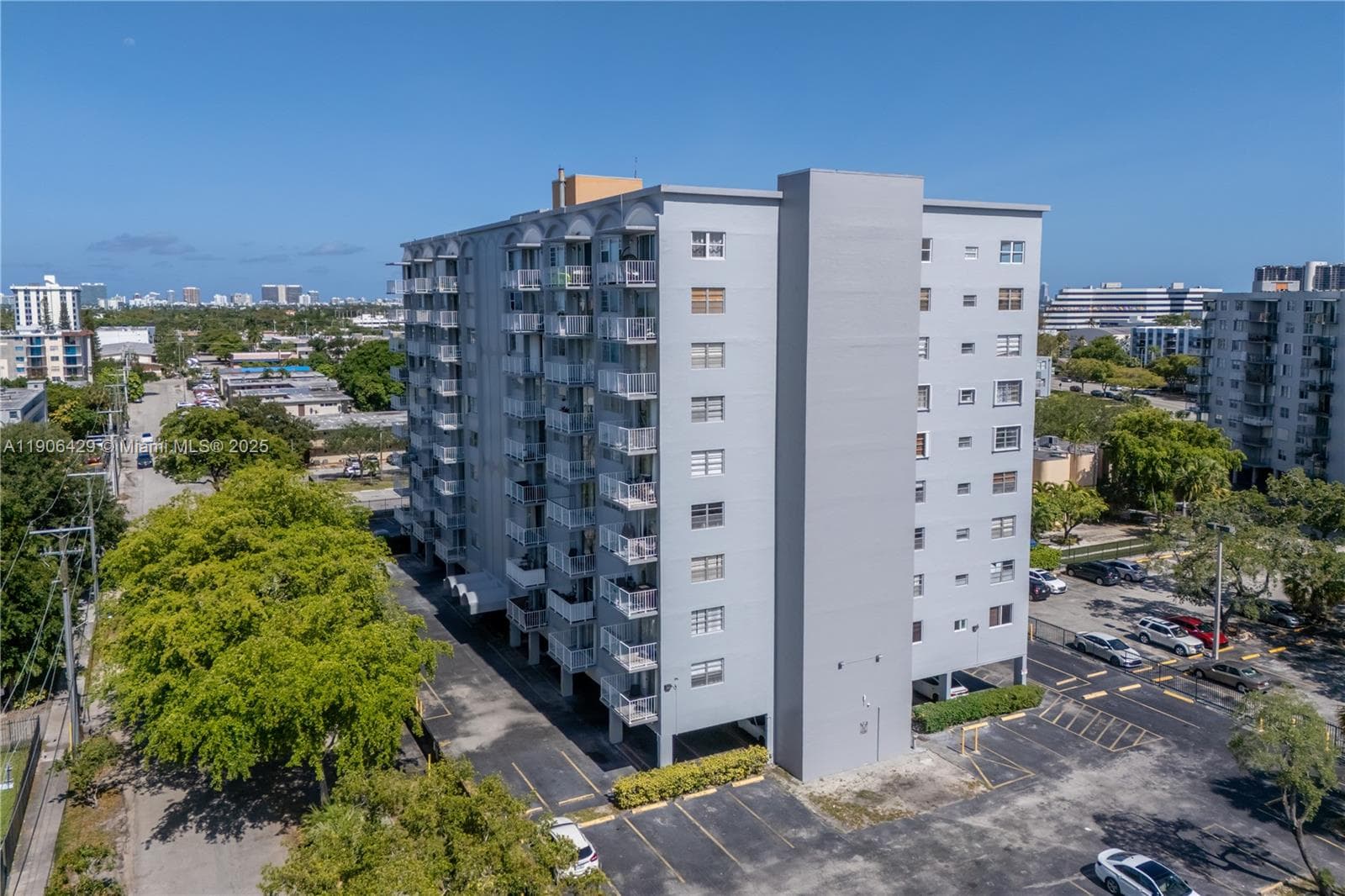 1470 NE 125th Ter, North Miami FL 33161 — 2