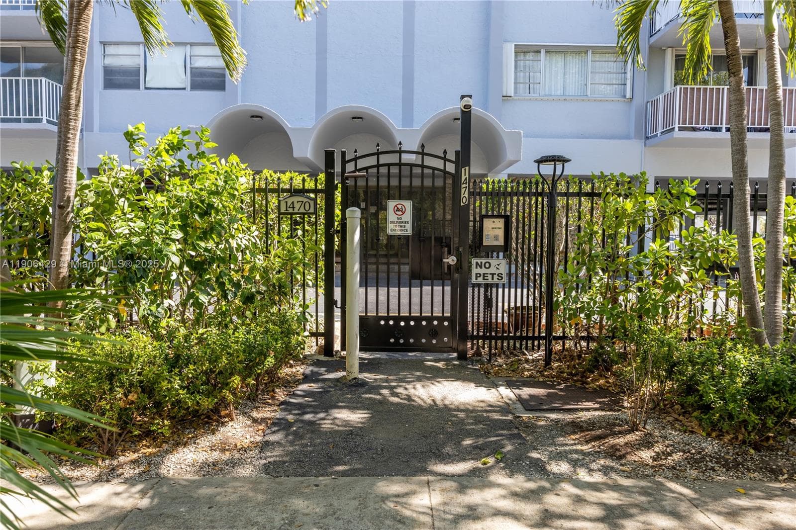 1470 NE 125th Ter, North Miami FL 33161 — 37