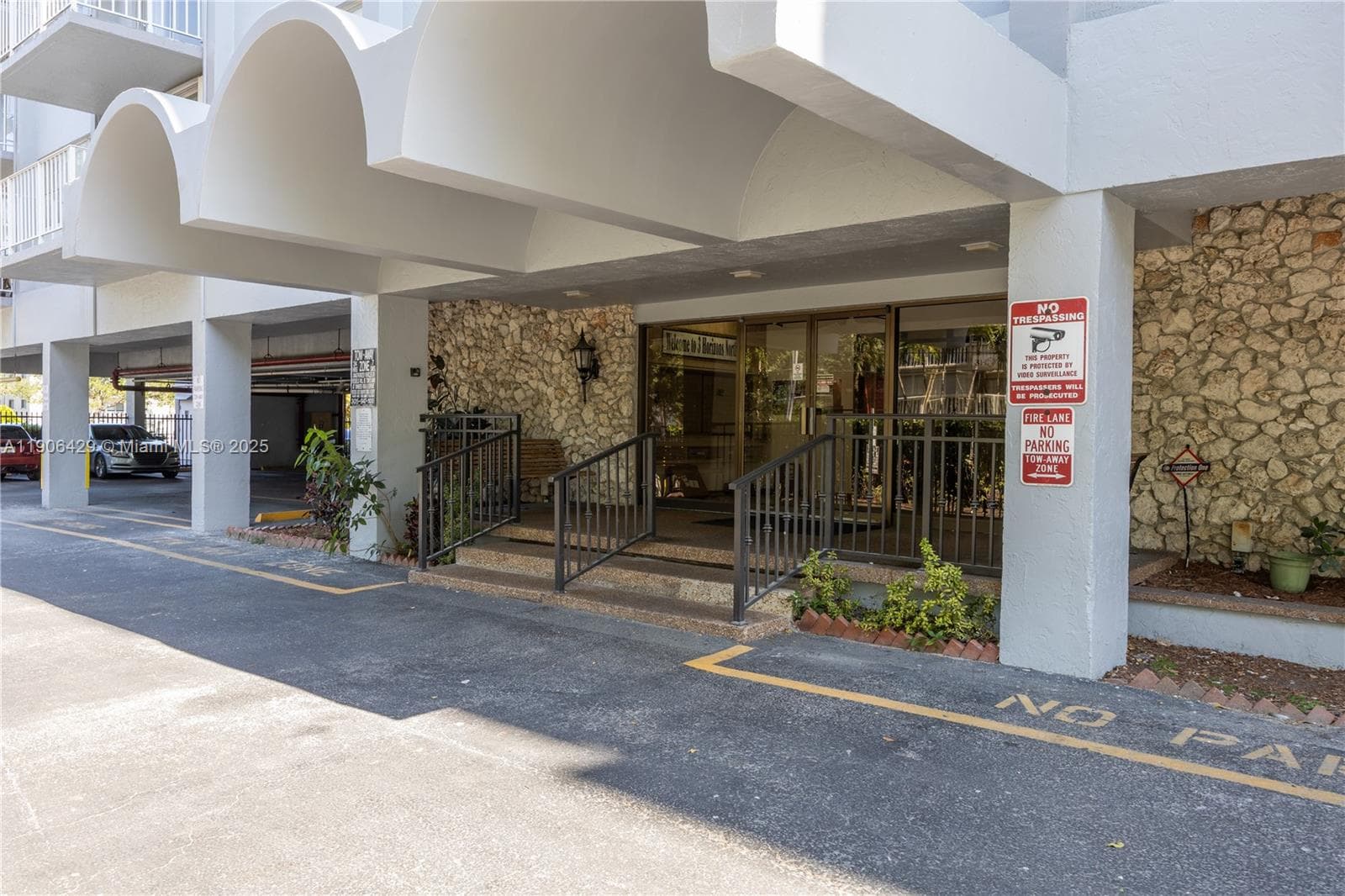 1470 NE 125th Ter, North Miami FL 33161 — 4