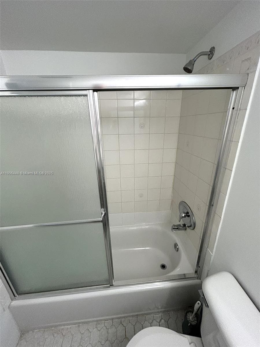 11905 NE 2nd Ave # C402, North Miami FL 33161 — 15