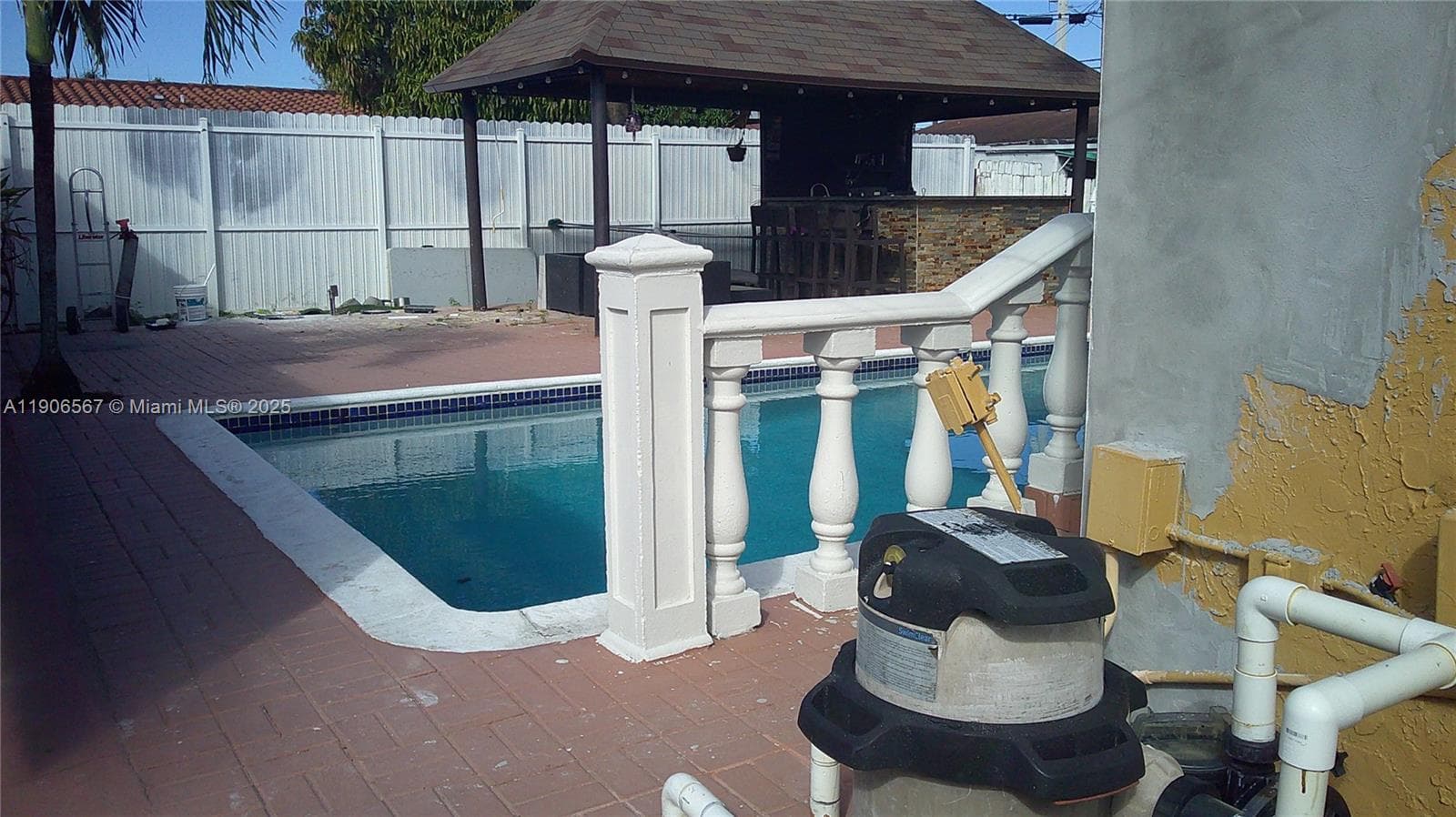 5066 E 9th Ct, Hialeah FL 33013 — 12