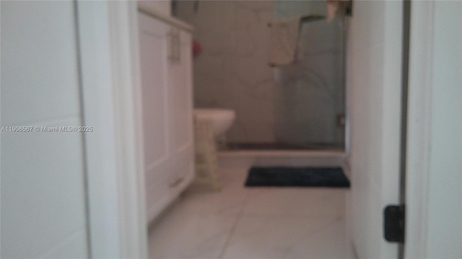 5066 E 9th Ct, Hialeah FL 33013 — 36