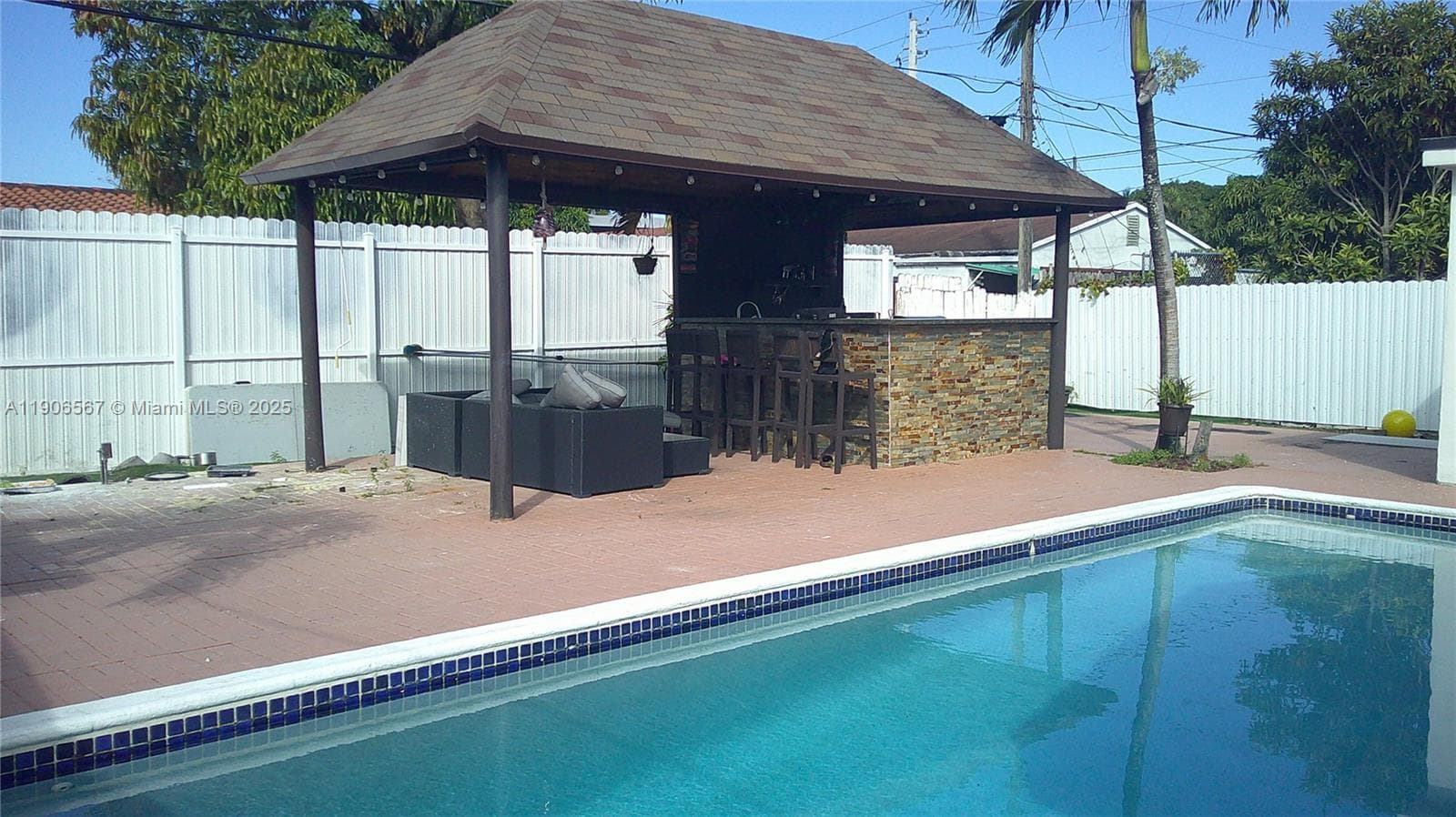 5066 E 9th Ct, Hialeah FL 33013 — 10
