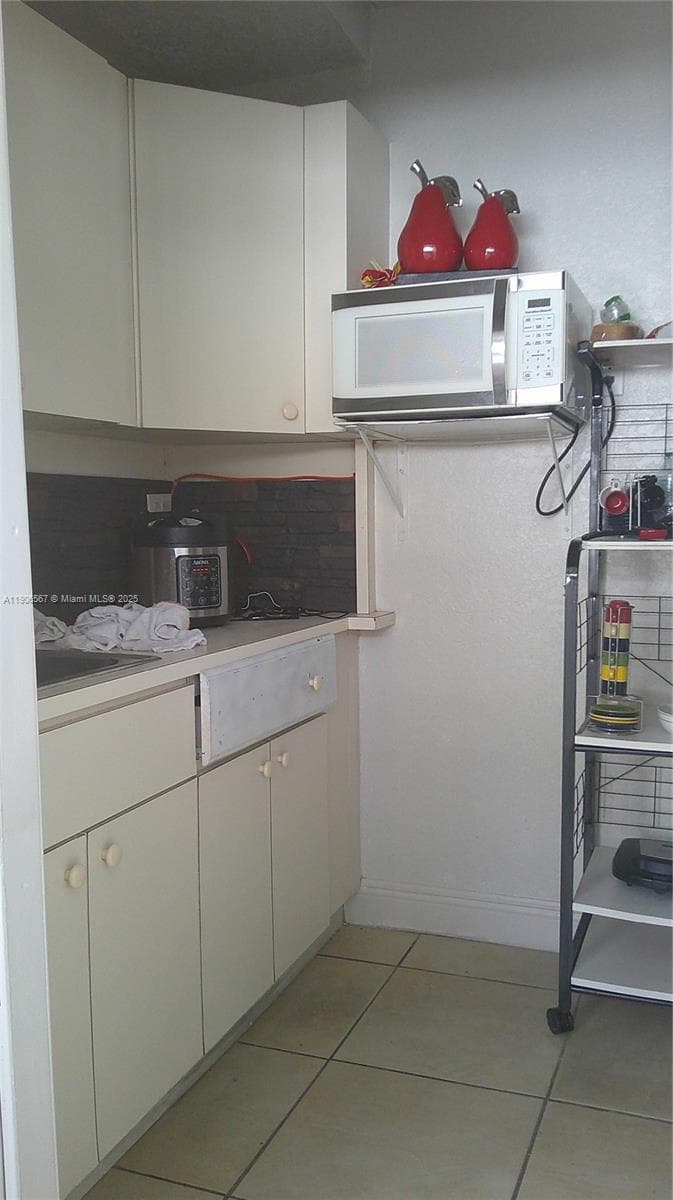 5066 E 9th Ct, Hialeah FL 33013 — 50