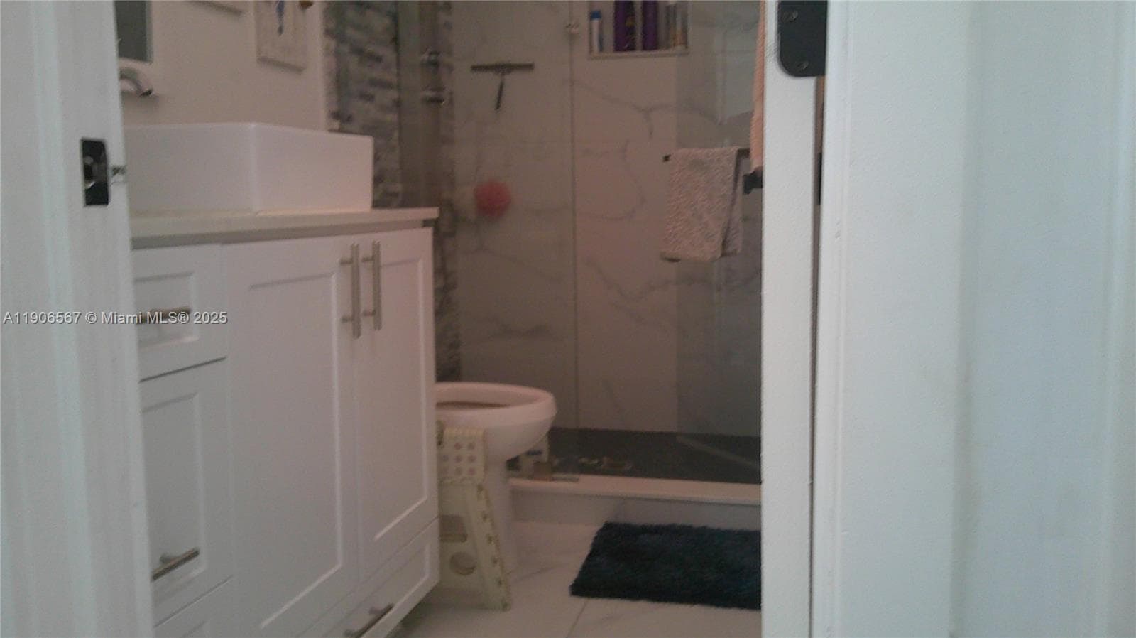 5066 E 9th Ct, Hialeah FL 33013 — 35